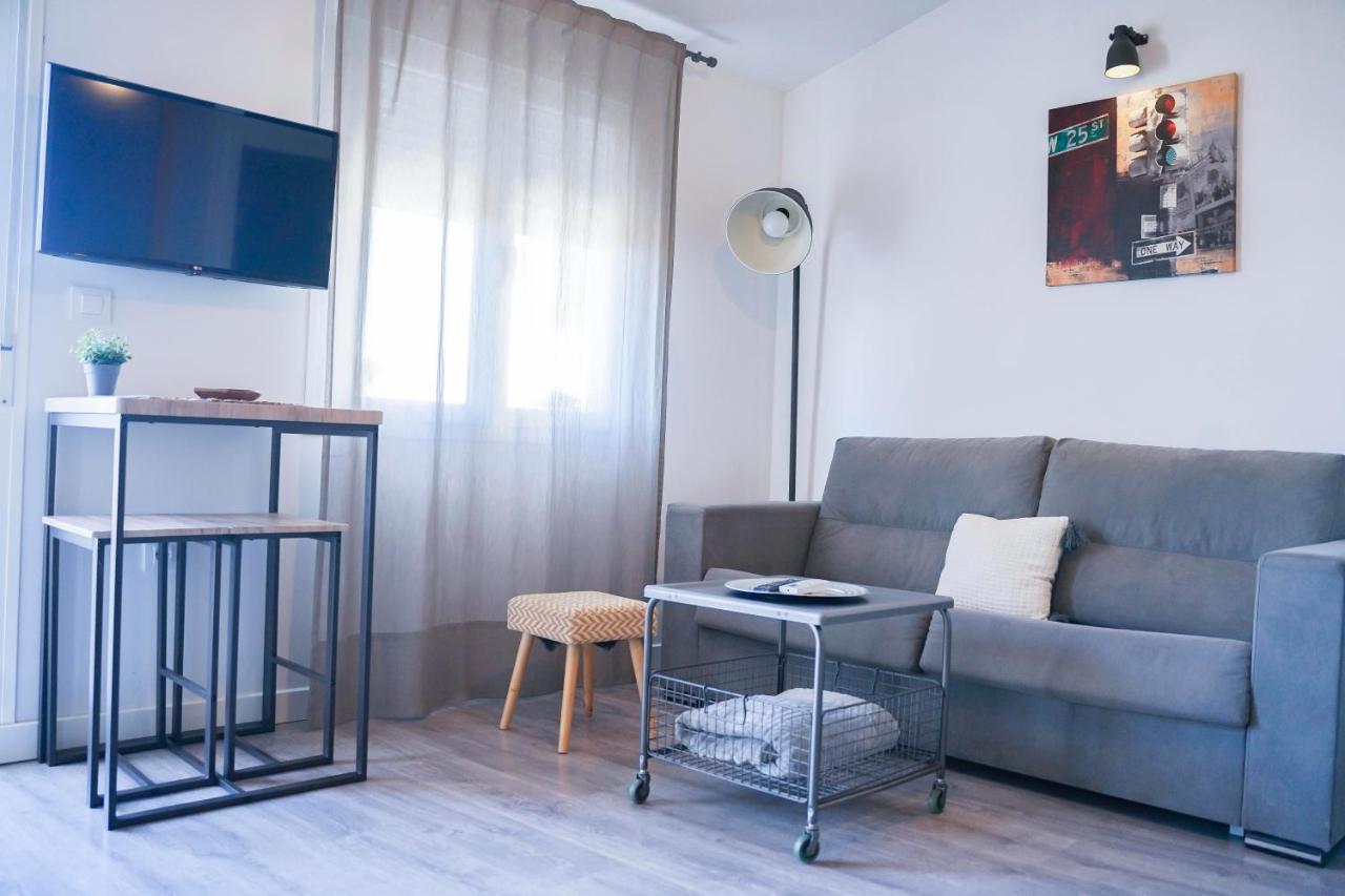 Apartamentos Suites Cariatide Plasencia Exteriér fotografie